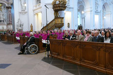Abschlussvesper der Bischofskonferenz mit Austeilung des Bonifatiussegens (Foto: Karl-Franz Thiede)